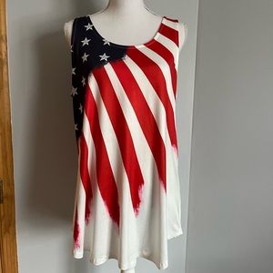 EUC patriotic 🇺🇸 American flag tunic style tank size XL.